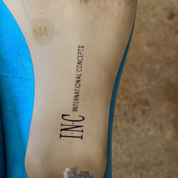 INC‎ International Concepts aqua blue suede leather pointy toe heels - Picture 8 of 9